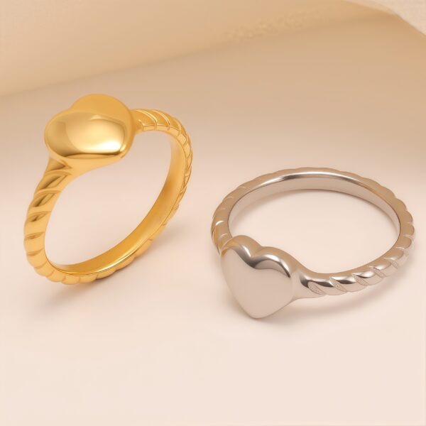 Twisted Pattern Heart Stainless Steel Couple Rings | N00528